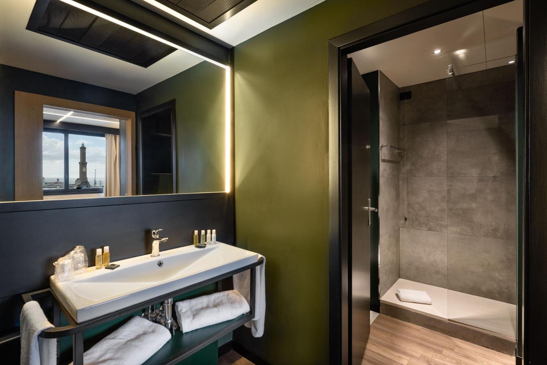 Novotel Genova City Exterior photo